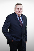 Management Board Member - Mariusz Szubra